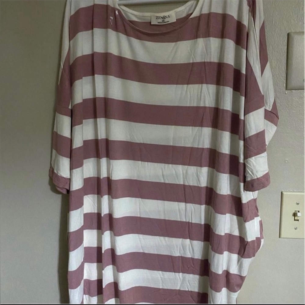 Zenana Rose & White Oversized Top NWT 2X